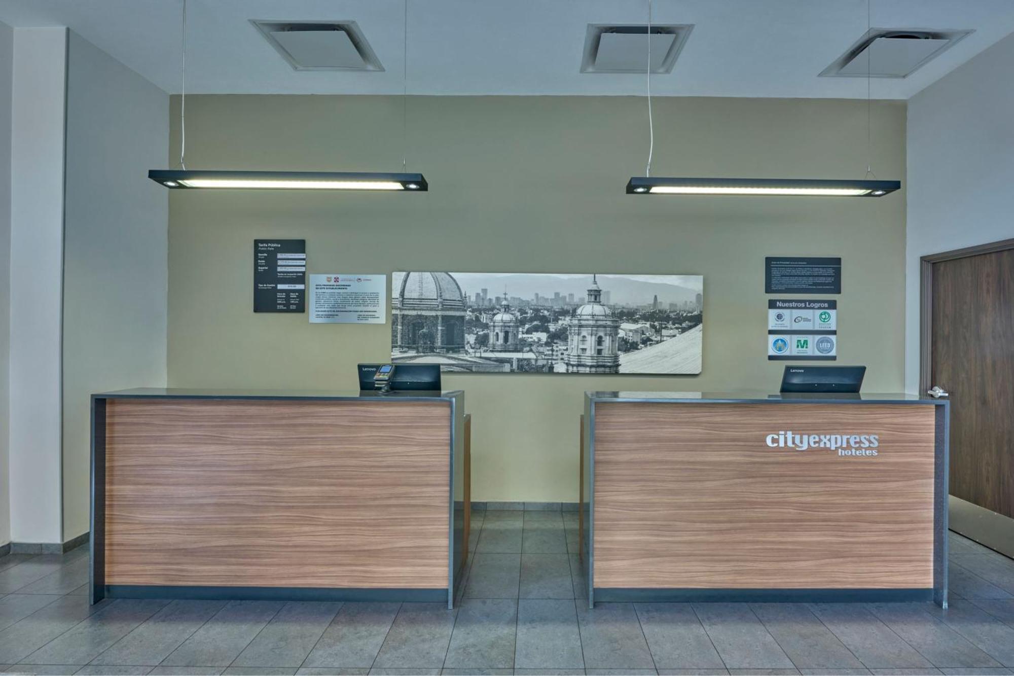 City Express By Marriott Ciudad De Mexico La Villa Exterior foto